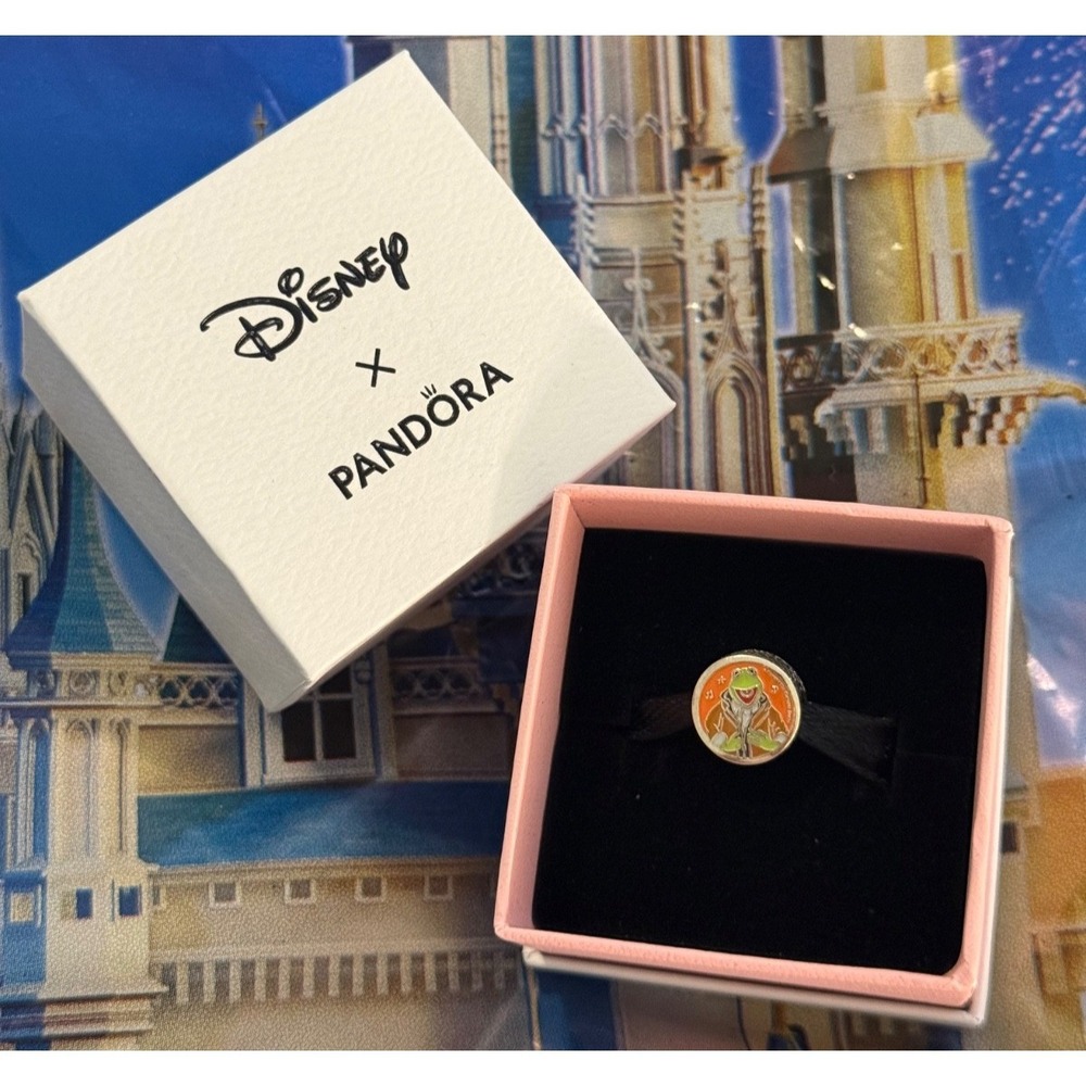 2026 Disney Parks Exclusive Pandora Kermit Miss Piggy Muppets Charm NEW